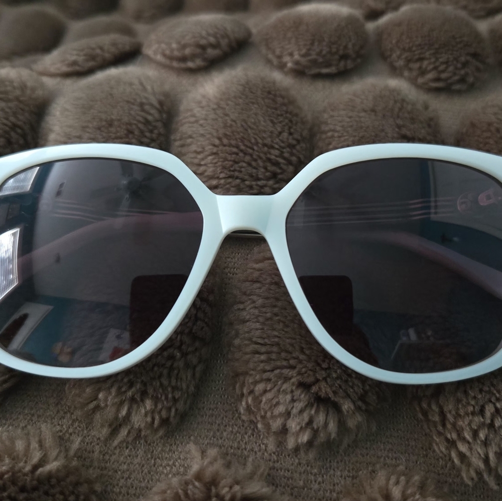 Brighton Mingle Sunglasses Pear White, Authentic No Box - Picture 8 of 9